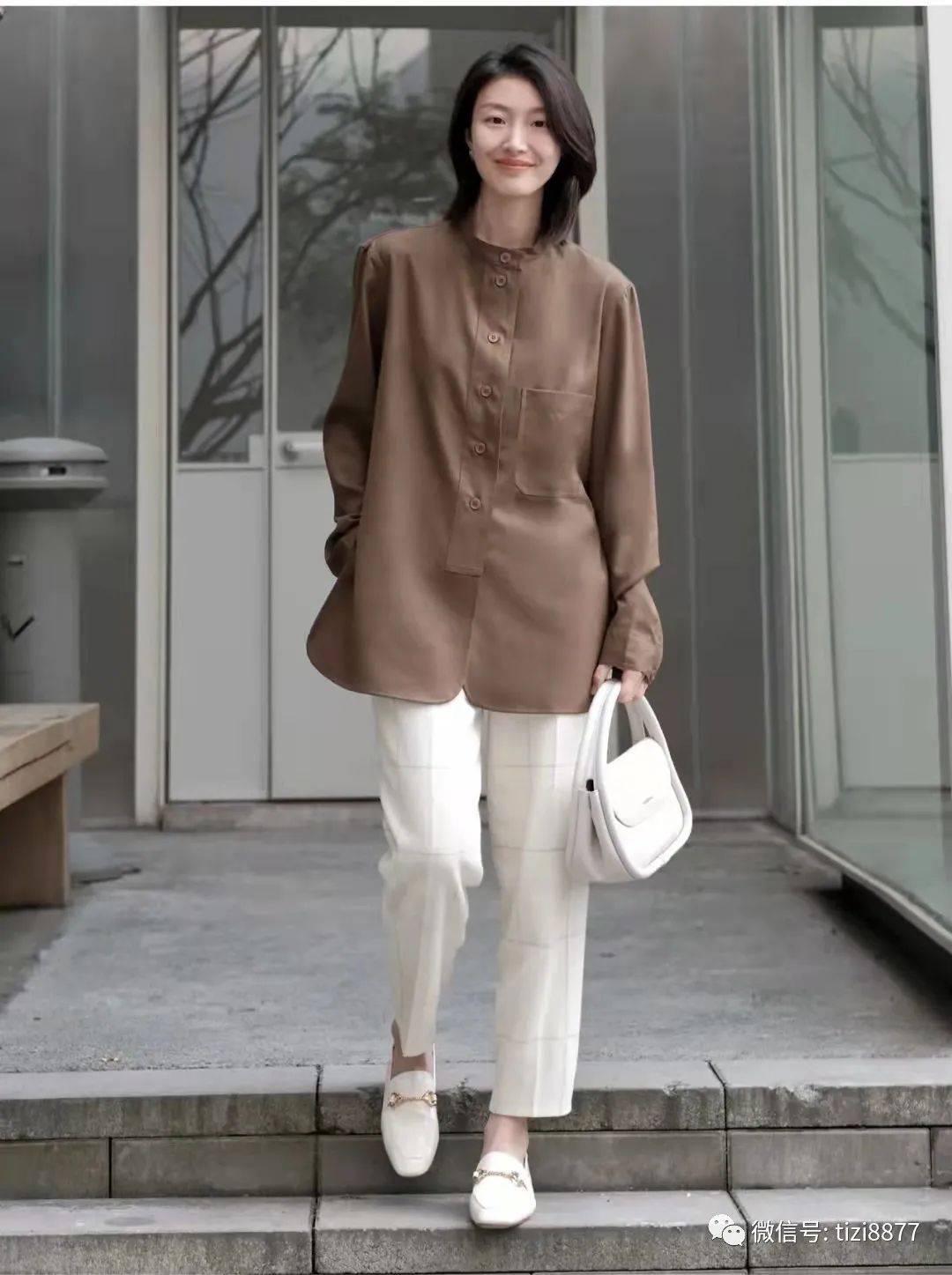 原创白色乐福鞋搭配什么颜色的衣服好看