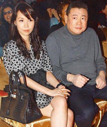 两个拥有外国国籍的香港富豪,一个是英国首富,一个是加拿大首富