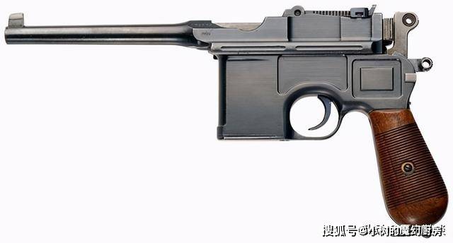 驳壳枪又叫毛瑟军用手枪,这款枪在1896年的时候由当时著名的德国毛瑟