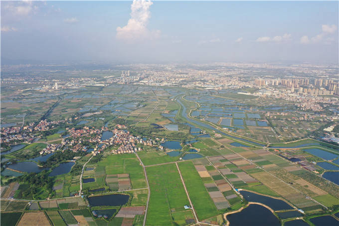 增城石滩镇三江,就有一个名头很大的景区在国庆假期开放,就是世界幸福