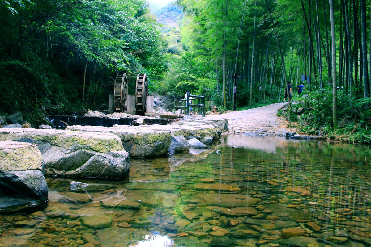 河南一处生态旅游胜地,是中原地区第一道场和aaaa级景区