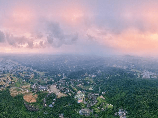 四川绵阳安州罗浮山景区 细雨绵绵美若仙境