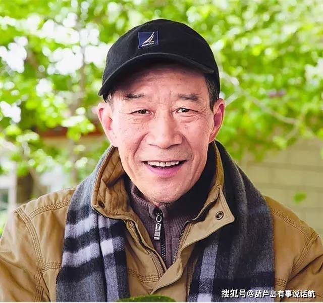 因为在癌症的治疗期间,有很多的忌口,妻子也一直认真的监督着李雪健