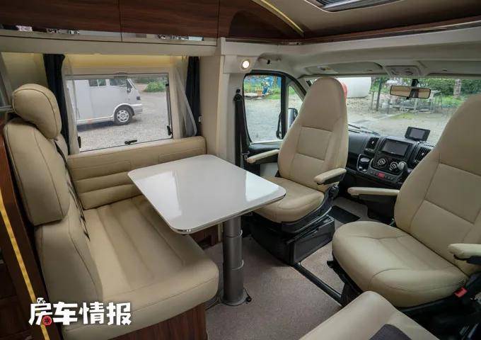 新款菲亚特房车,配3.0t柴油机动力强悍,独立主卧像酒店标间一样