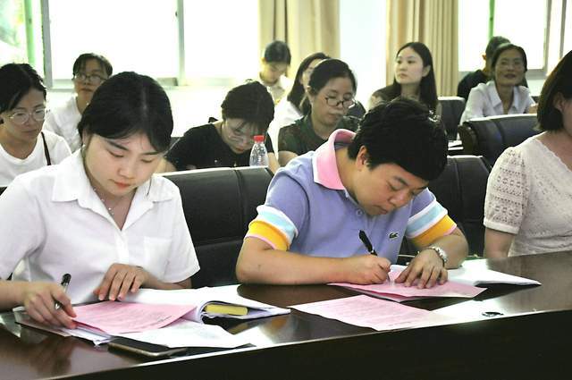 青蓝相接 薪火相传——重庆市南川道南中学举行班主任