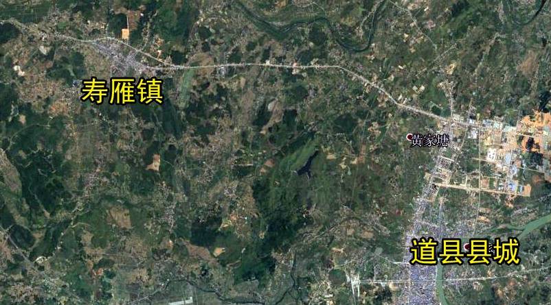 湖南永州道县唯一的全国重点镇,是县内最大的镇,拥有玉蟾岩