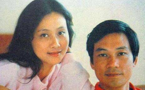 被遗忘的黄梅莹:演技精湛却与得奖无缘,与小2岁金鑫恩爱36年