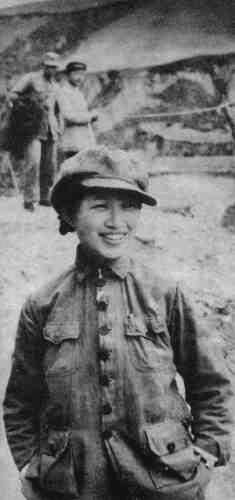 曾就读湖南省立第一女子师范,黄埔军校武汉分校毕业后参加过广州起义