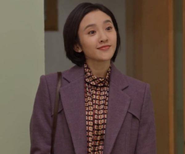 原创乔家的儿女唐艺昕上线知性聪慧落落大方一出场就把我美到了