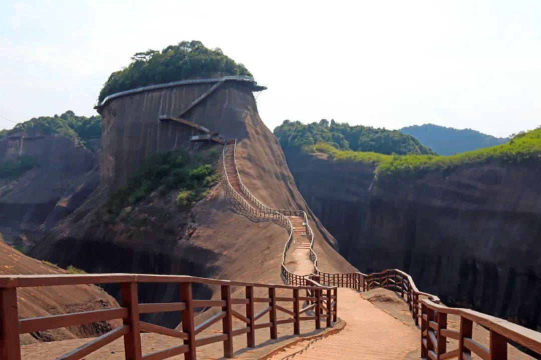 原创湖南郴州高椅岭,没装护栏太危险,装了护栏门票80,值不值?