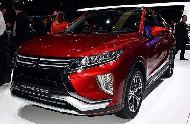 全新三菱eclipse cross(参数|图片)在外观上采用了其家族最新设计