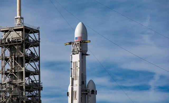 时隔三年,spacex猎鹰重型火箭2022年再次出征,发射清单已排满