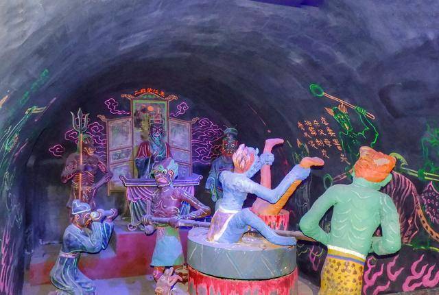 原创地府鬼城,宁夏中卫百年高庙地下体验真实地狱,警醒游人