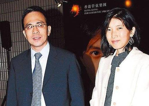 因为王富信不是一个贪财的女孩,她不想让别人在背后说她是冲着钱才跟