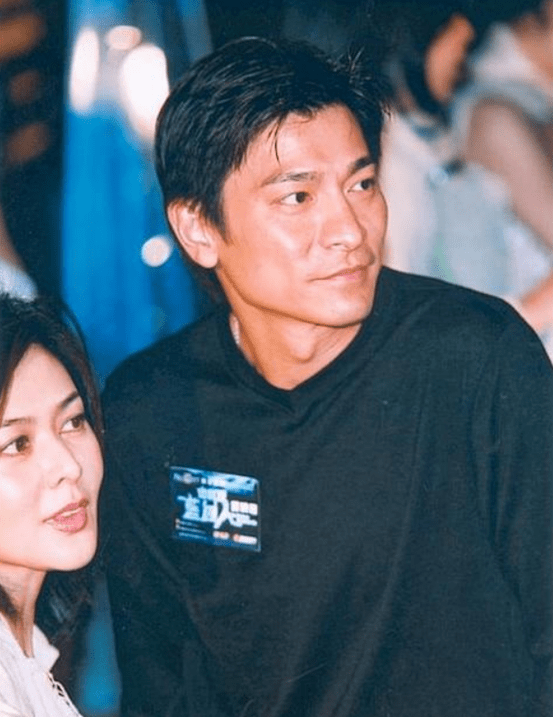 原创天王刘德华经历3段感情最后为何选择了朱丽倩