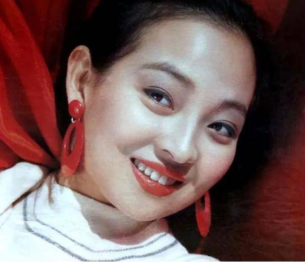 演员马羚曝光天价电费账单!单月用掉15万电费,质疑被敲诈勒索