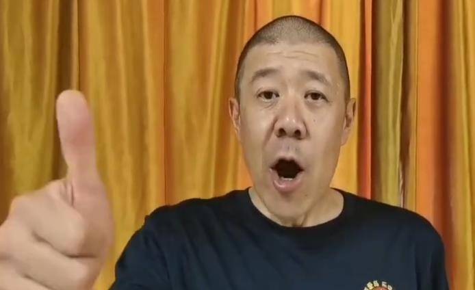 特别是秦卫东,身高192,骨架很大.