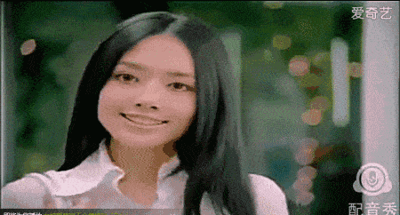 走红之后,她再接再厉,回归大荧幕,拍摄了电影《街角的小王子》,随后
