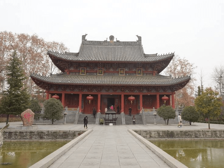 洛阳地面现存最早的古建筑白马寺齐云塔