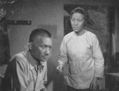 人物传奇勤奋敬业的上影老演员温锡莹四十年出演四十七部影片