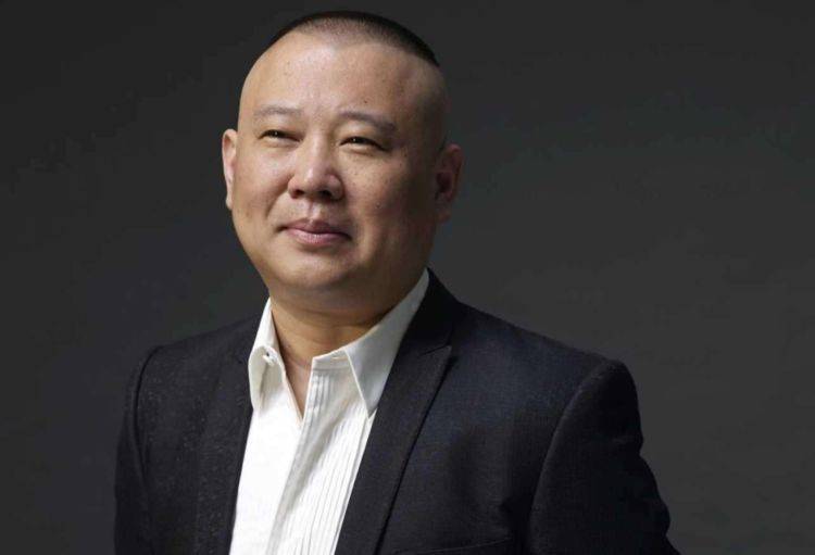 他是于谦的师父,近几年和德云社公开互动却很少,原因
