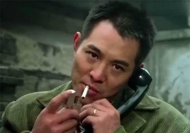 原创剧中明星点烟,任贤齐嚣张,李连杰潇洒,东星张耀扬的最难学