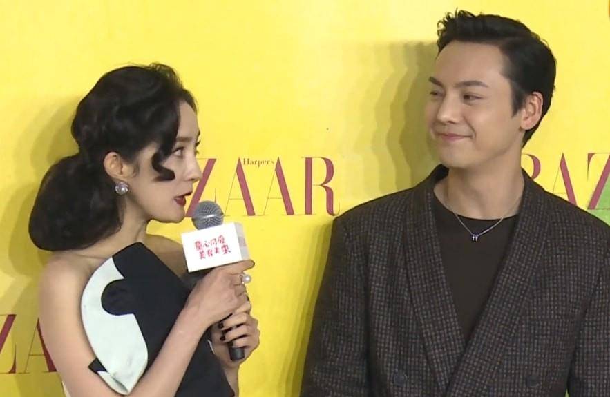 原创杨幂和陈伟霆一起走红毯看男生的表现人品一目了然