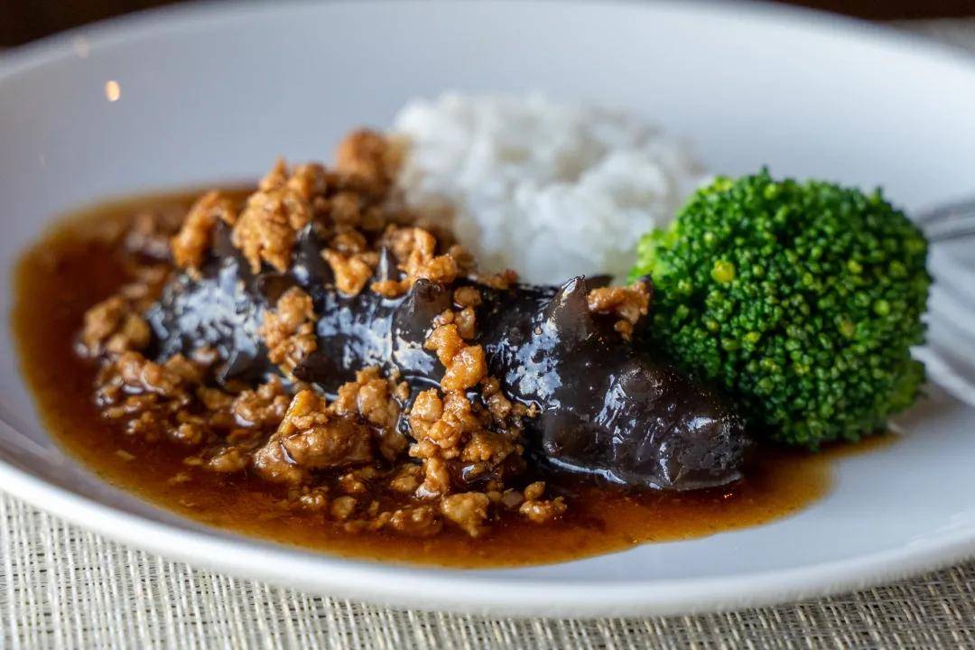 肉末海参捞饭豆花鲍鱼虾竹笙螺片鲍鱼盅鲜虾鲍鱼冬阴功汤快来开启惊喜