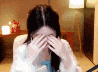 搞笑gif段子:你以为这是包薯片?其实是本书_儿子_车就