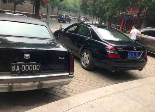 为了车牌20年不换车,平时不舍得开,网友:一看就惹不起