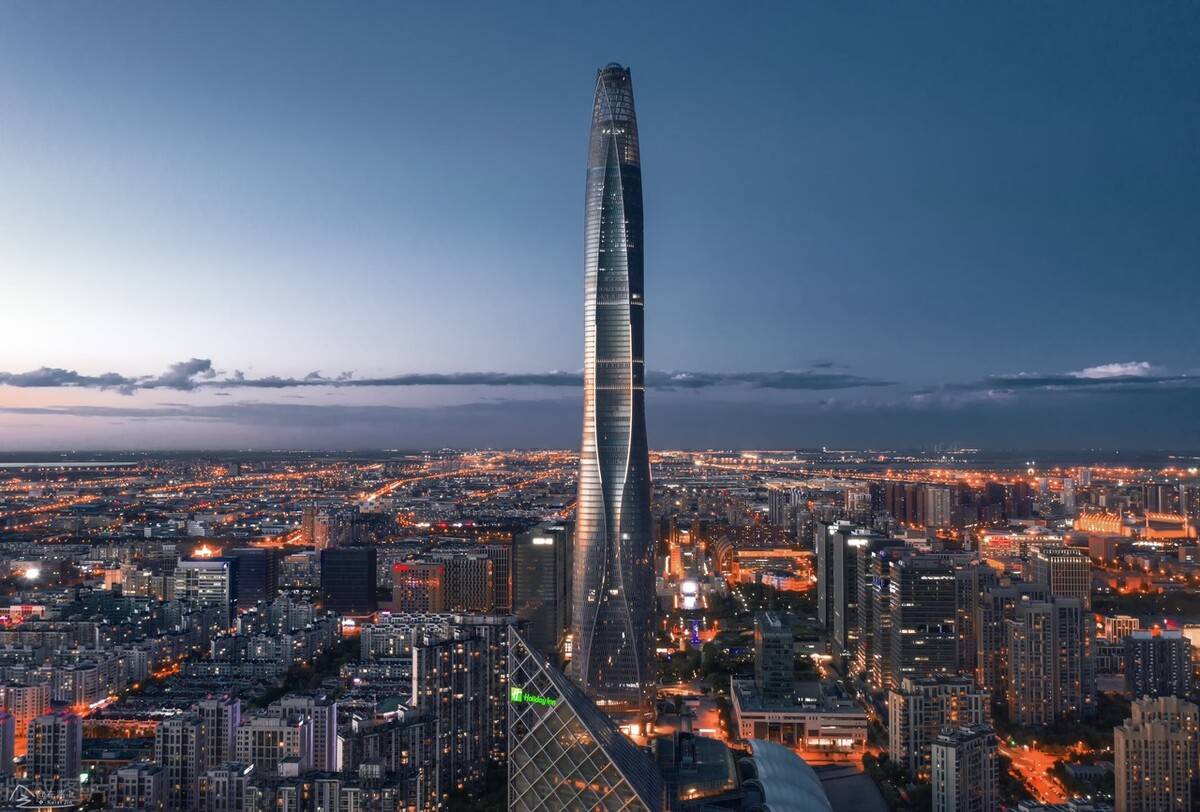 天津周大福金融中心获2021世界结构大奖"高耸或细长"