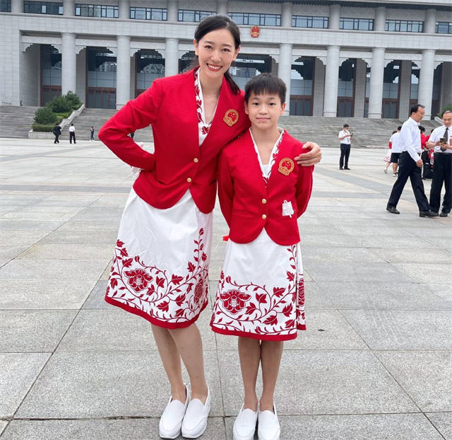 全红婵送父兄豪车,国羽奥运冠军把豪车转送启蒙恩师_黄东_东京_奥运会