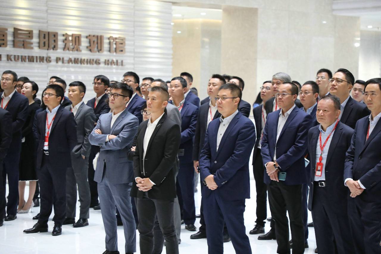 根据克而瑞数据显示,2018年—2020年,俊发集团的销售金额分别为550.