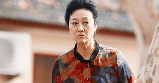 原创王丽云与车晓彤离婚21年和前婆婆亲如母女把前夫当亲人