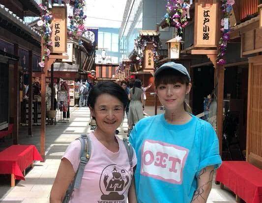 晒b超单!出柜女星宣布带球嫁日籍男,交往5女友9男友
