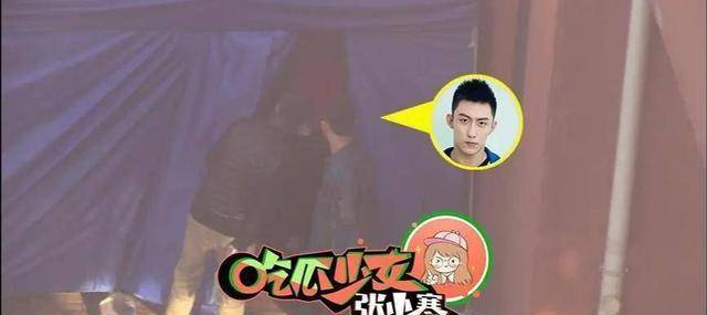 原创黄景瑜突袭李沁帐篷意在讨吃却遭拒未见佳人只能转而逗狗