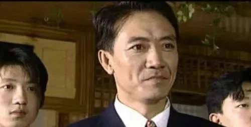 《插翅难逃》"兄弟团"演员现状,涂松岩越走越顺,男主却被遗忘_江啸_周