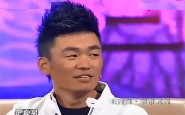原创人在囧途王宝强喝牛奶是真的吗宝强现场解释鲁豫大笑不止