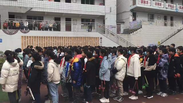 助力乡镇教育万州好视立捐赠福建小学高龙中学岩口复兴学校价值28万元