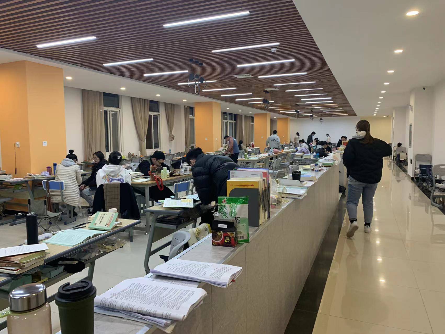 学硕研究生考试党史考什么(学硕研究生考试党史考什么科目)