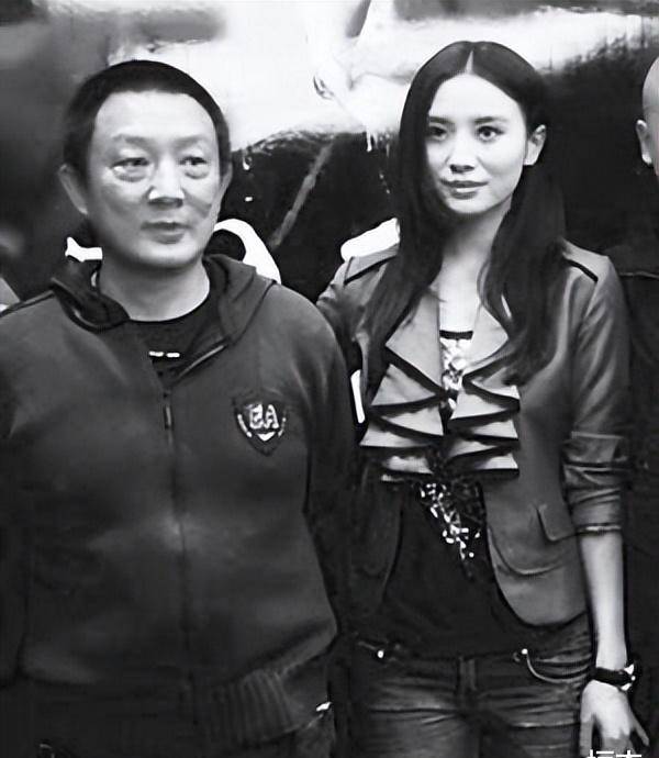 与陈龙相爱和张黎高调官宣41岁未婚的小宋佳真的敢爱敢恨吗