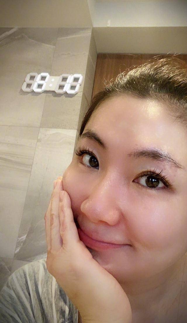 38岁的任家萱selina,不仅拥有美好的友谊,活得也越来越少女_单飞_hebe