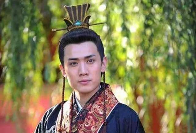 开元二十五年(737年)四月,为了陷害李瑛,武惠妃召唤太子李瑛,鄂王李瑶