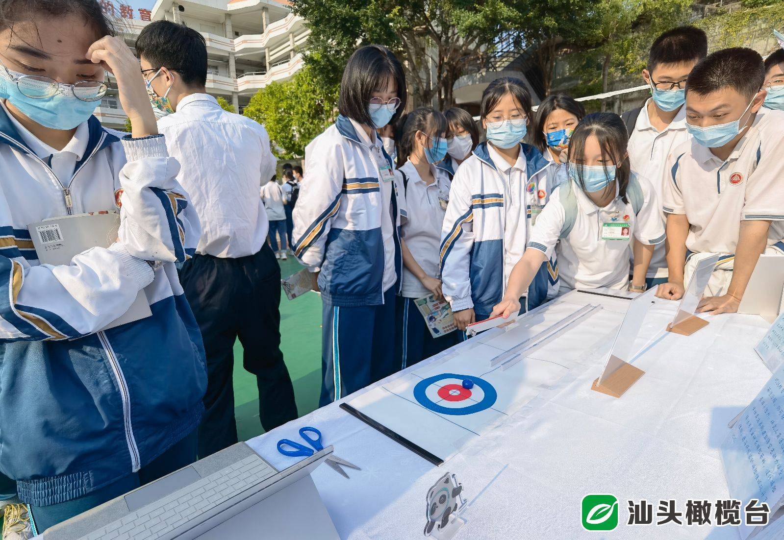 领略亚青独特风采汕头金山中学创造节科技元素成亮点