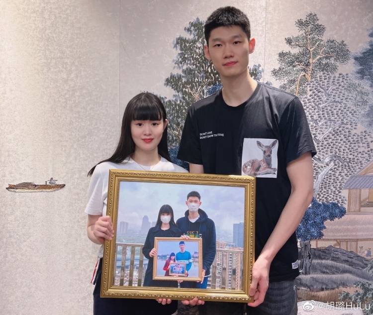 泪目胡金秋妻子报平安手术成功没后遗症他最关心会否影响男篮
