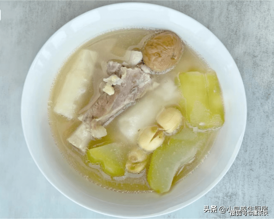 不如喝这汤,常给家人喝这汤,汤汁鲜美营养足,别错过_佛手瓜_山药_排骨