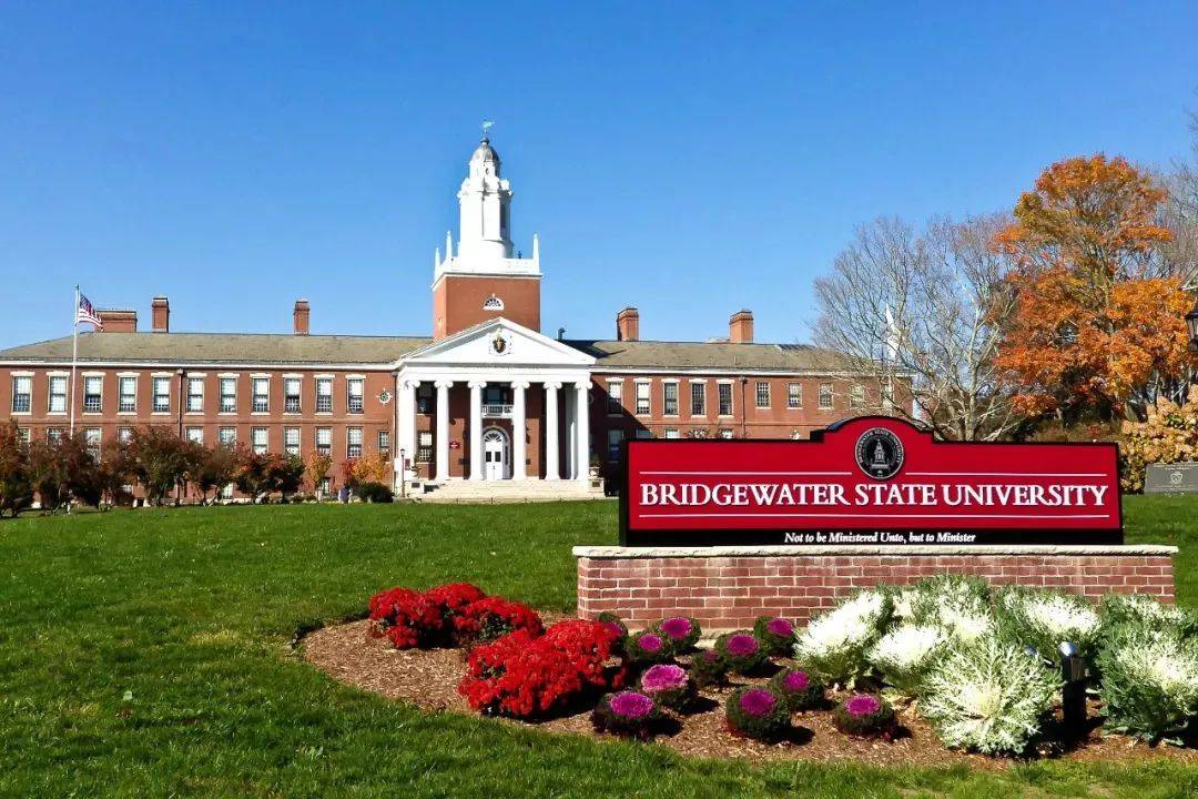 布里奇沃特州立大学位于美国马萨诸塞州的布里奇沃特,最初是一所师范