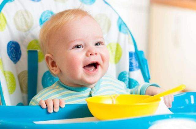 7个月孩子拉绿便,妈妈以为新的奶粉问题,营养师：辅食没吃对