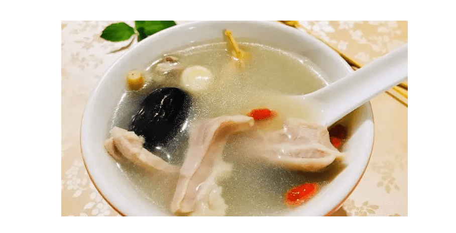 莲子猪肚汤具有"食疗效果" , 用中火慢炖2个小时_清水_食用油_身体