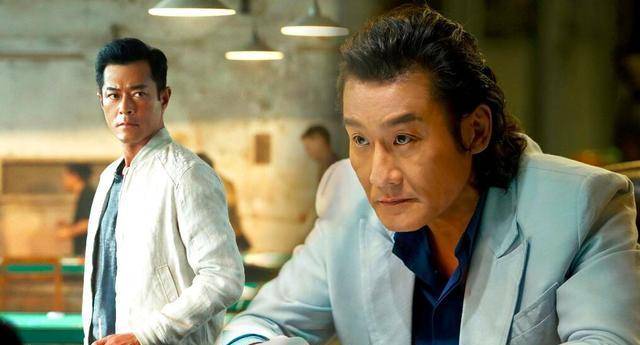 《追龙3唐人街》则主要讲述的是:1963年纽约唐人街,中华总会拒绝与